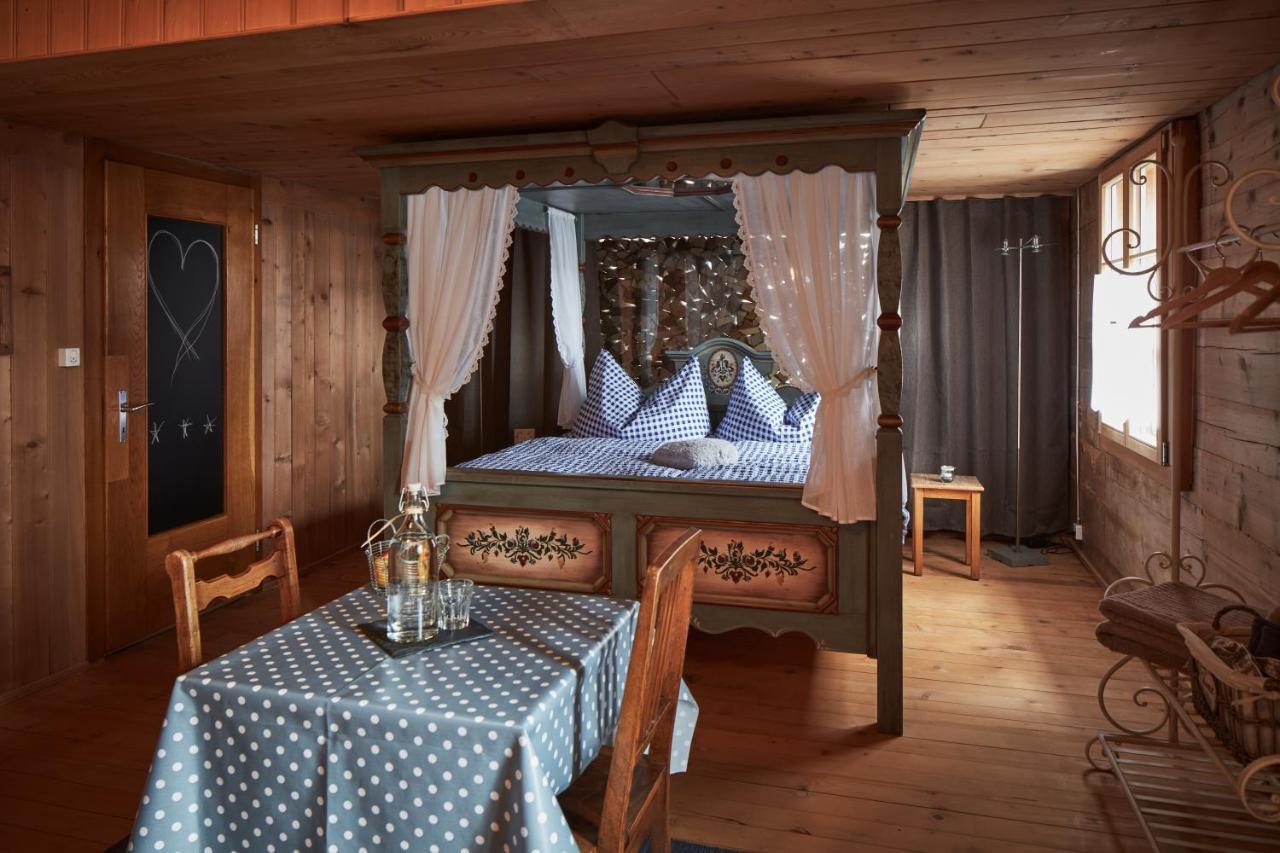 Nostalgie Bed & Breakfast Chraemerhus Curaglia エクステリア 写真