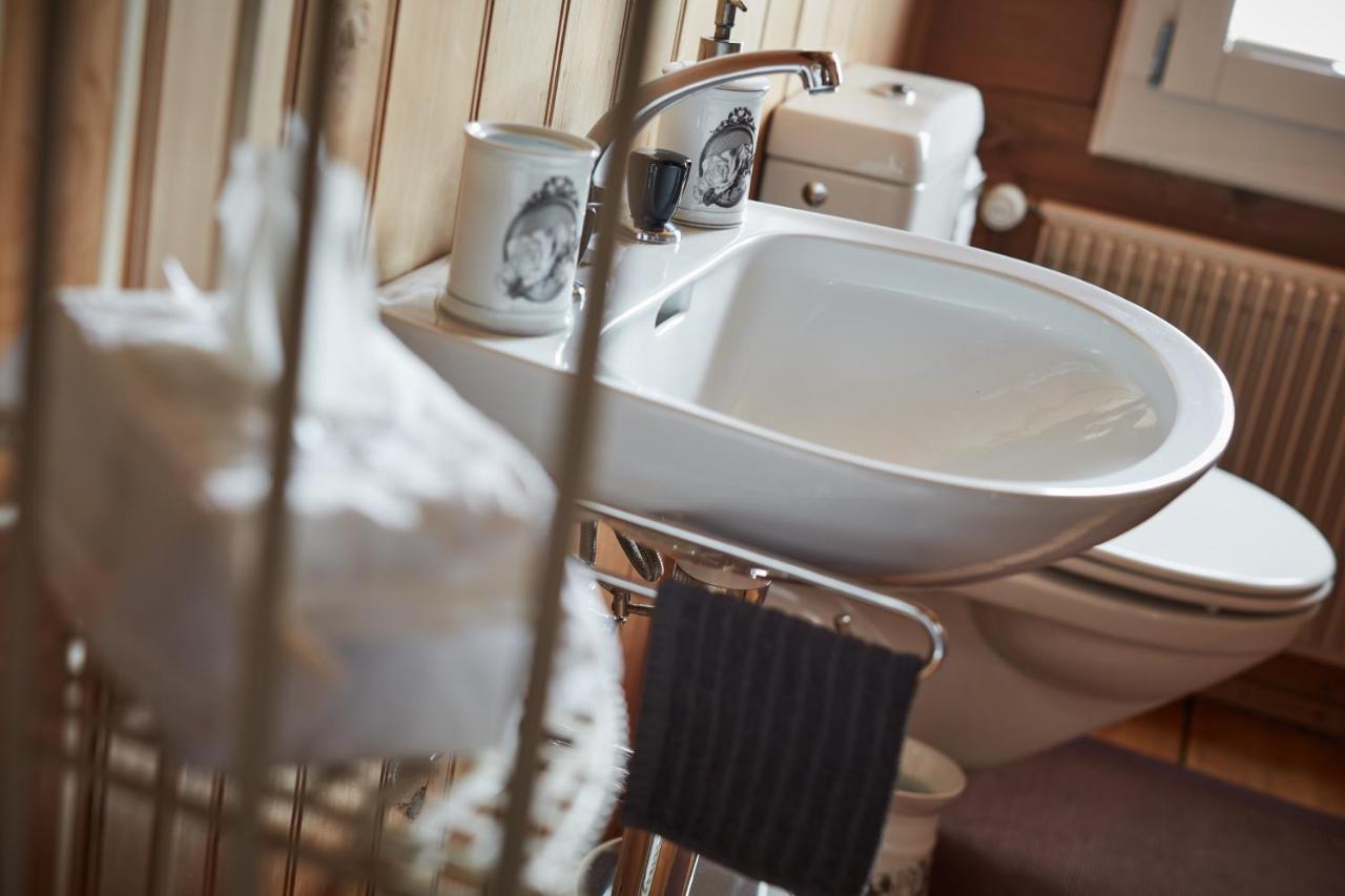 Nostalgie Bed & Breakfast Chraemerhus Curaglia エクステリア 写真